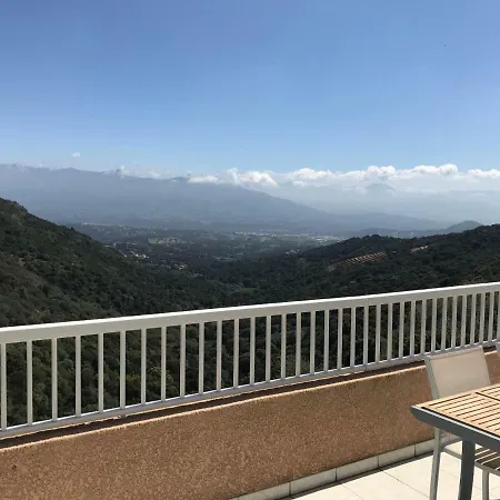 Hébergement de vacances Eli&lou Avec Piscine