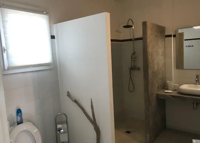 Eli&lou Avec Piscine Hébergement de vacances Alata